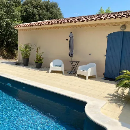 Les Garrigues Bleues Couette-café 3*